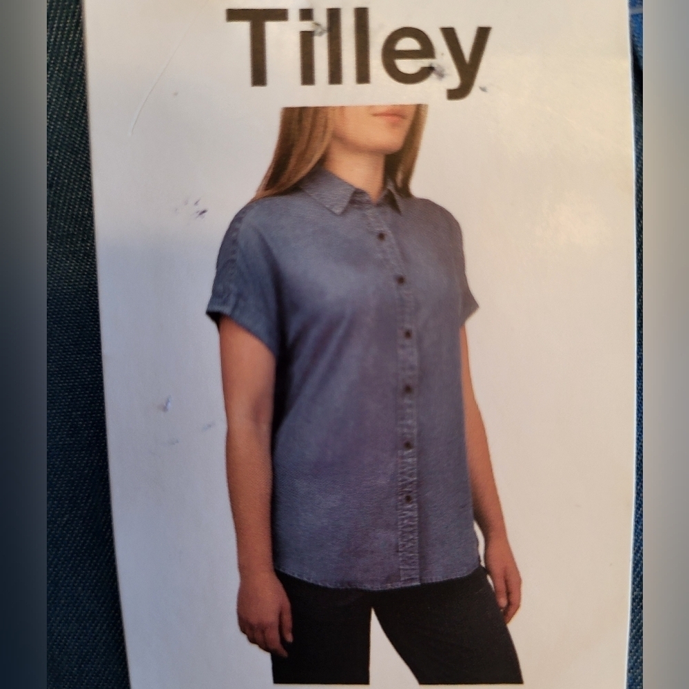 Tilley Soft Denim Chambray Short Sleeve Button Down Shirt, Small, NWT